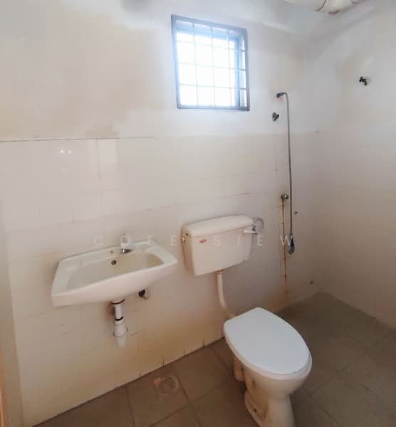 Pangsapuri untuk Dijual di Sri Jinjang - Coee Siew - Bathroom - PropertyGuru.com.my