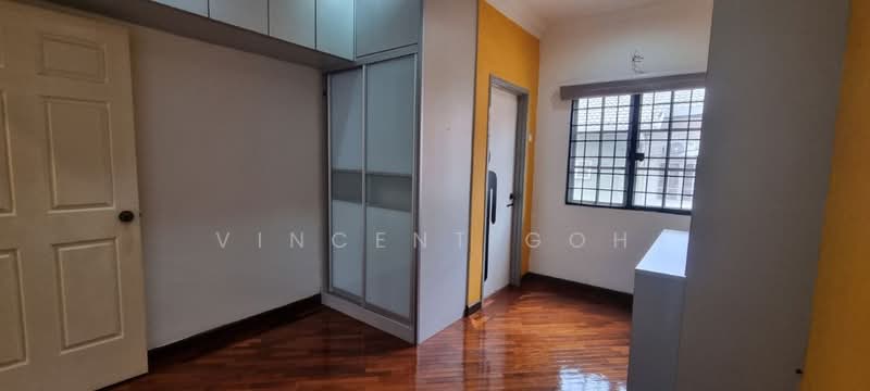 2-storey Terraced House for Sale in Sungai Buloh (Selangor) - Vincent Goh - Bedroom - PropertyGuru.com.my