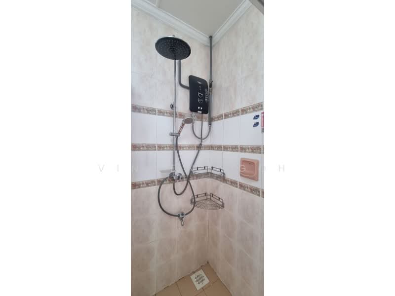 2-storey Terraced House for Sale in Sungai Buloh (Selangor) - Vincent Goh - Bathroom - PropertyGuru.com.my
