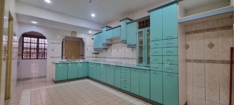 2-storey Terraced House for Sale in Sungai Buloh (Selangor) - Vincent Goh - Kitchen - PropertyGuru.com.my