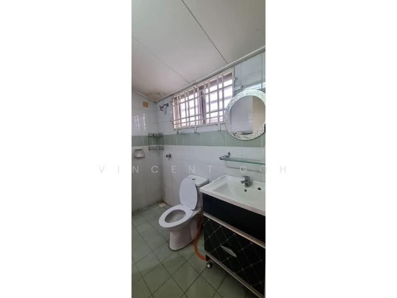 2-storey Terraced House for Sale in Sungai Buloh (Selangor) - Vincent Goh - Bathroom - PropertyGuru.com.my