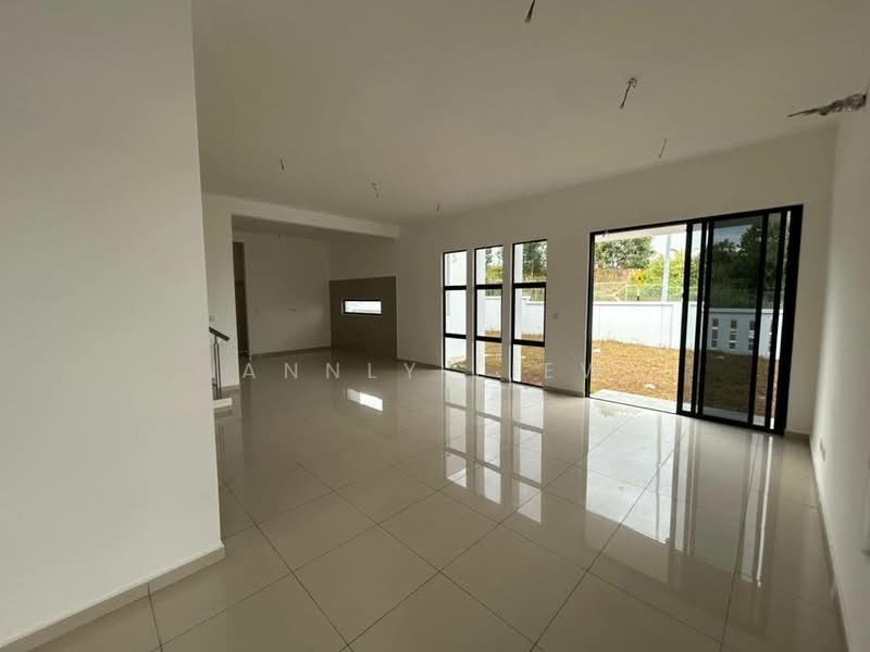 Rumah Teres 2 Tingkat untuk Dijual di Taman Desa Tebrau (Tebrau) - Annly Liew - Living Room - PropertyGuru.com.my