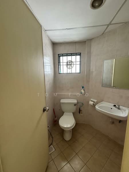 Condominium for Rent at Changkat View - Tom Foo - Bathroom - PropertyGuru.com.my