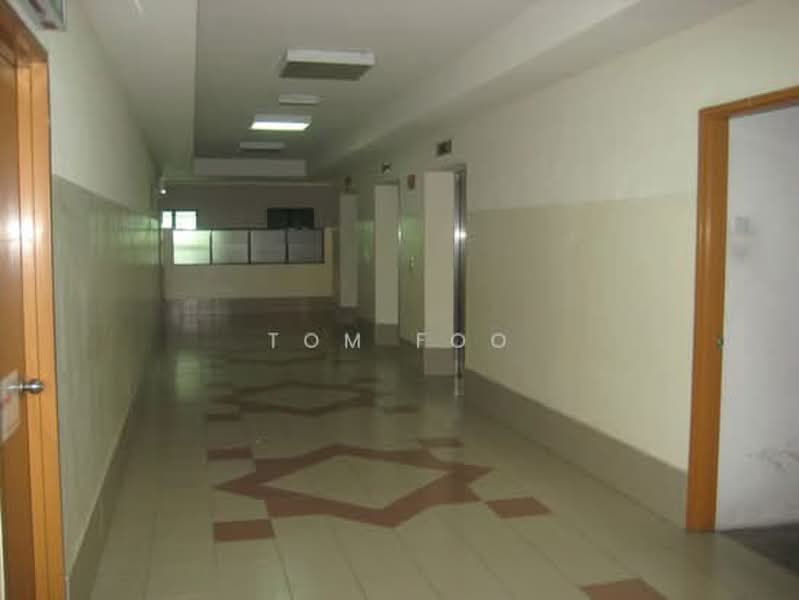 Condominium for Rent at Changkat View - Tom Foo - Corridor - PropertyGuru.com.my