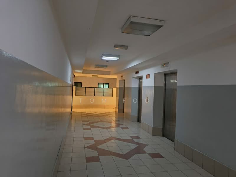 Condominium for Rent at Changkat View - Tom Foo - Corridor - PropertyGuru.com.my