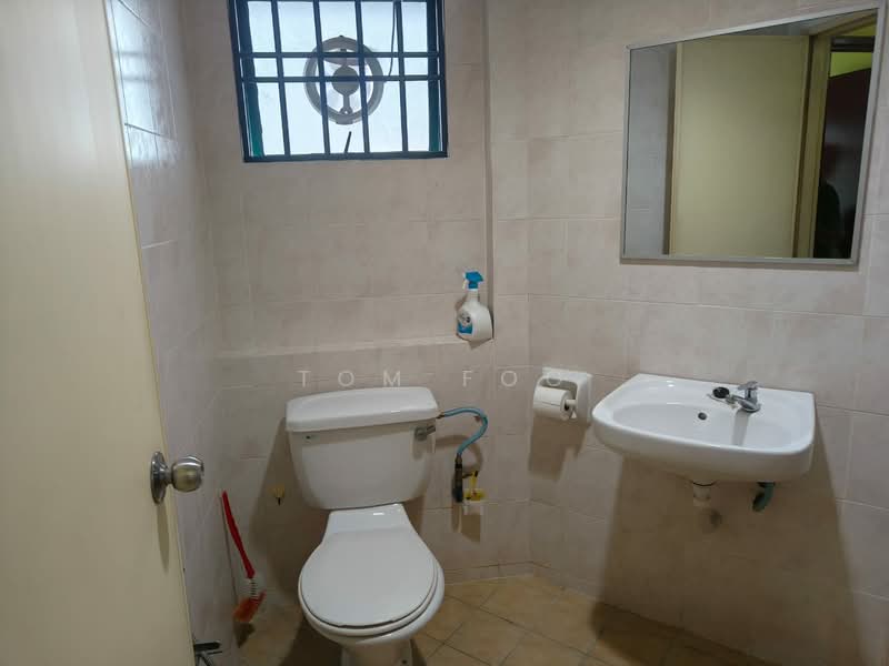 Condominium for Rent at Changkat View - Tom Foo - Bathroom - PropertyGuru.com.my
