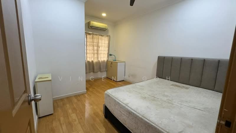 2-storey Terraced House for Sale in Sungai Buloh (Selangor) - Vincent Goh - Bedroom - PropertyGuru.com.my
