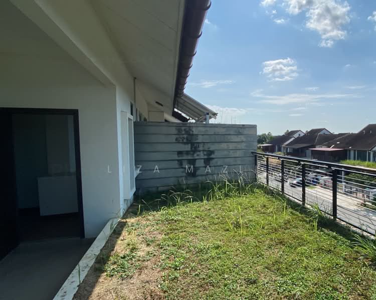 Rumah Teres 3 Tingkat untuk Dijual di Denai Alam (Shah Alam) - Liza Mazli - Balcony - PropertyGuru.com.my