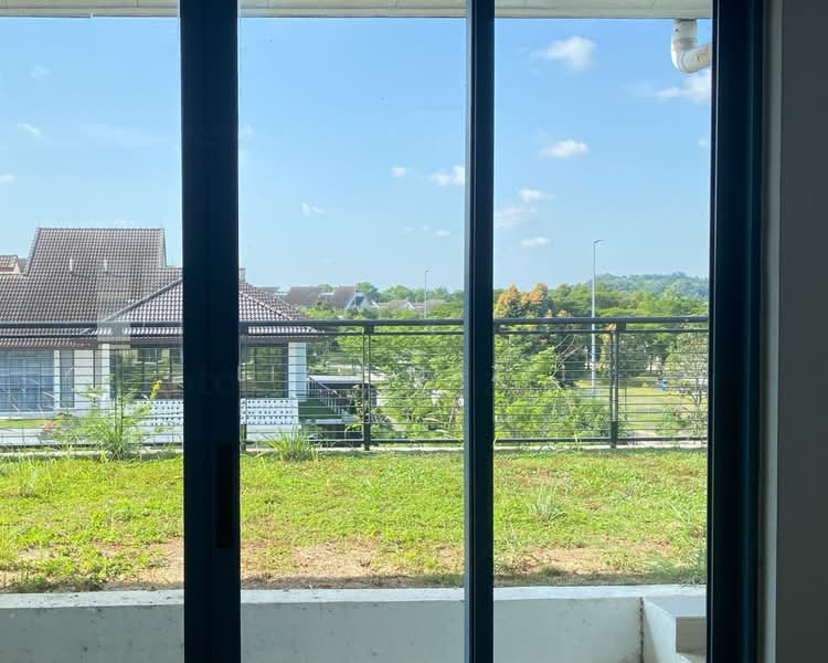 Rumah Teres 3 Tingkat untuk Dijual di Denai Alam (Shah Alam) - Liza Mazli - View - PropertyGuru.com.my