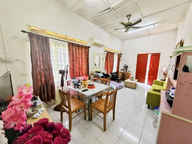 Tanah Kediaman untuk Dijual di Johor Bahru (Johor) - AIRUL NIZAM - Living Room - PropertyGuru.com.my