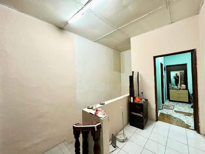 Rumah Teres 2 Tingkat untuk Dijual di PJS 3, Taman Medan Baru (Petaling Jaya) - Henrick Tan - Interior - PropertyGuru.com.my