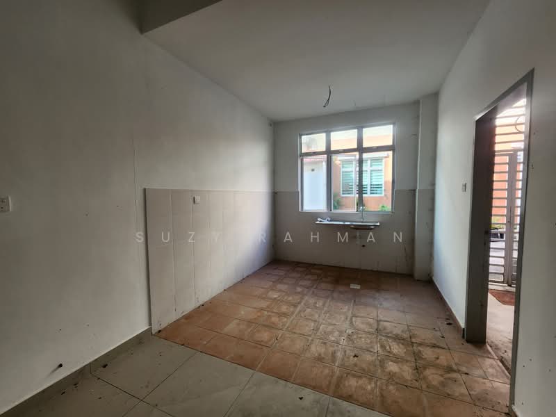 2-storey Terraced House for Sale in Nilai (Negeri Sembilan) - Suzy Rahman - Kitchen - PropertyGuru.com.my