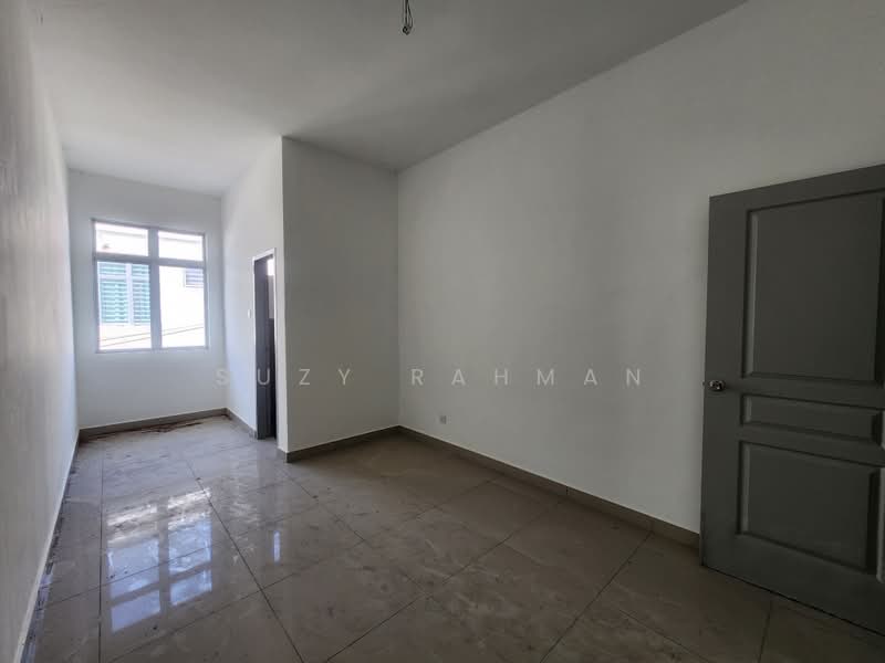 2-storey Terraced House for Sale in Nilai (Negeri Sembilan) - Suzy Rahman - Interior - PropertyGuru.com.my