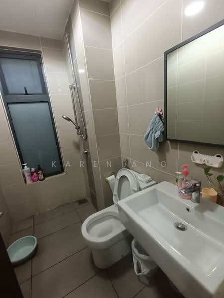 Servis Apartment untuk Dijual di Seventeen Mall & Residences (Biji Living) - Karen Ang - Bathroom - PropertyGuru.com.my