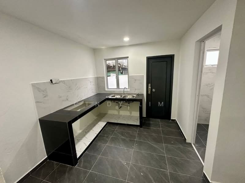 Rumah Teres 2 Tingkat untuk Dijual di Taman Megah Ria (Masai) - Cindy Lim - Kitchen - PropertyGuru.com.my