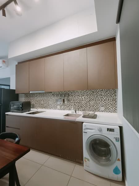 Servis Apartment untuk Dijual di Seventeen Mall & Residences (Biji Living) - Karen Ang - Kitchen - PropertyGuru.com.my