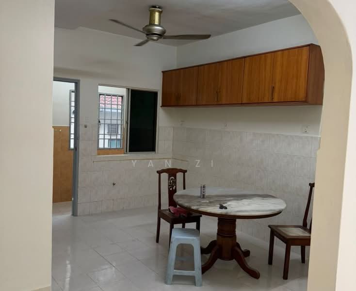2-storey Terraced House for Rent in Shah Alam (Selangor) - Yan Zi - Kitchen - PropertyGuru.com.my