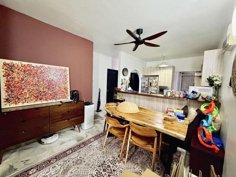 Pangsapuri untuk Disewa di Sri Ledang - Hasniza Ibrahim - Dining Room - PropertyGuru.com.my