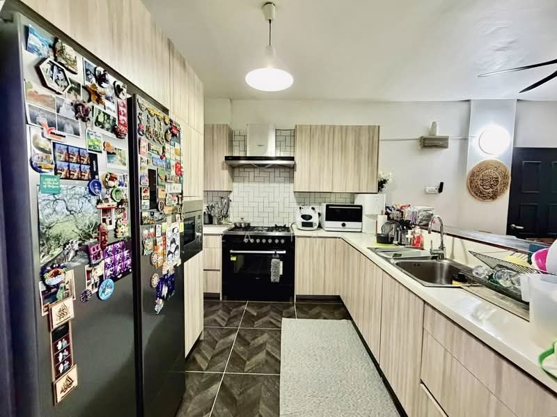 Pangsapuri untuk Disewa di Sri Ledang - Hasniza Ibrahim - Kitchen - PropertyGuru.com.my