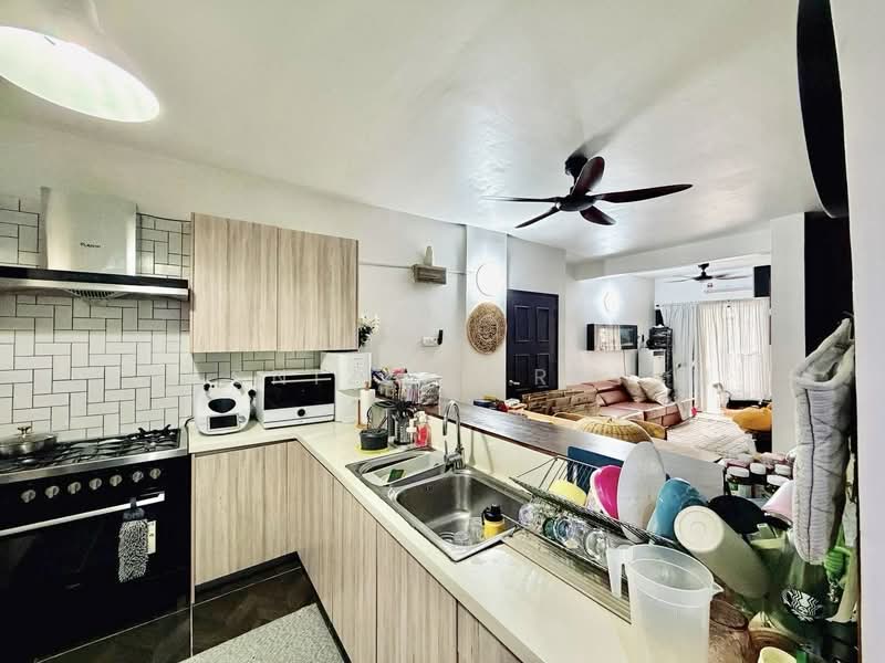 Pangsapuri untuk Disewa di Sri Ledang - Hasniza Ibrahim - Kitchen - PropertyGuru.com.my