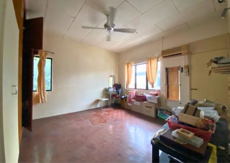 Rumah Banglo untuk Dijual di Seksyen 1 (Petaling Jaya) - Michael Thong - Bedroom 2 (1st Floor) - PropertyGuru.com.my