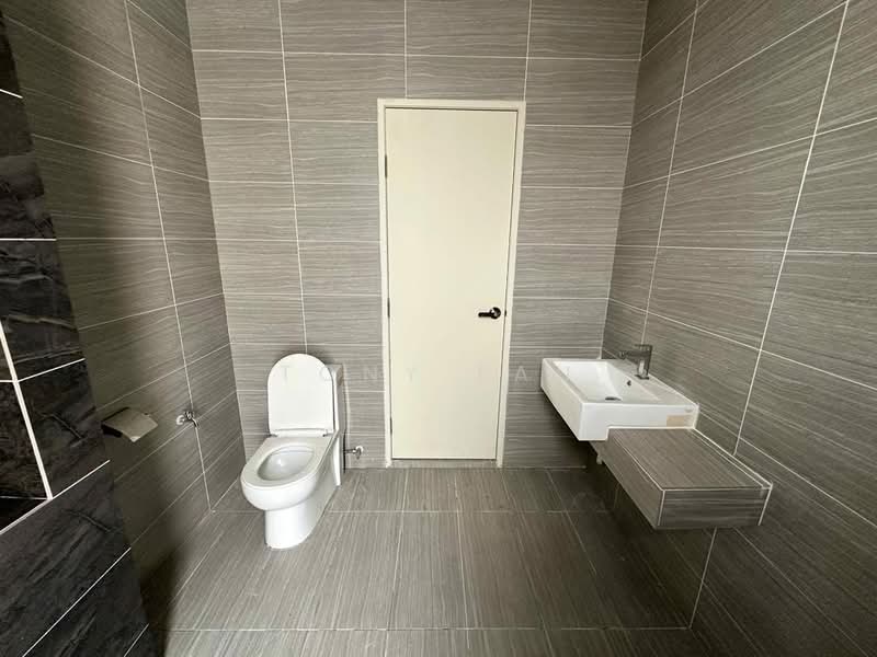 2-storey Terraced House for Sale in Dengkil (Selangor) - Tony Lau - Bathroom - PropertyGuru.com.my