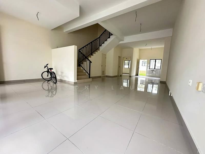 2-storey Terraced House for Sale in Dengkil (Selangor) - Tony Lau - Living Room - PropertyGuru.com.my