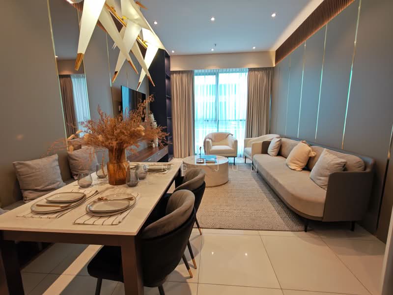 Servis Apartment untuk Dijual di Golden Crown Residence - Yong Jun - Living Room - PropertyGuru.com.my