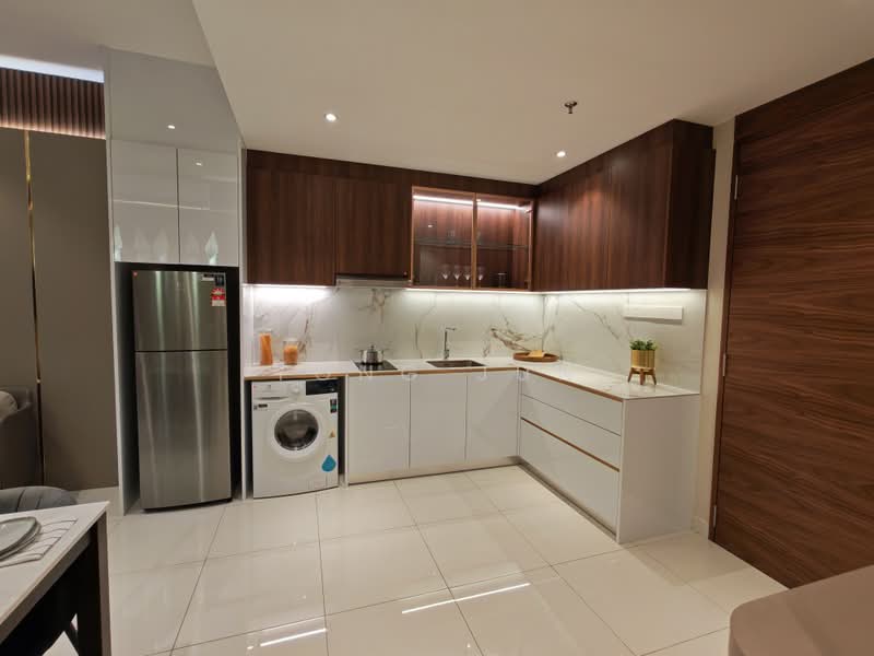 Servis Apartment untuk Dijual di Golden Crown Residence - Yong Jun - Kitchen - PropertyGuru.com.my