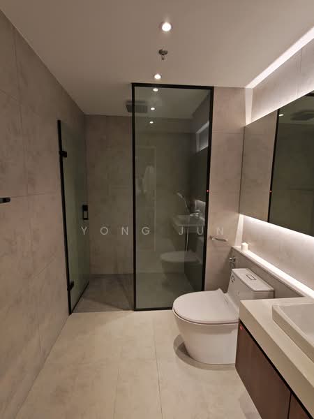 Servis Apartment untuk Dijual di Golden Crown Residence - Yong Jun - Bathroom - PropertyGuru.com.my
