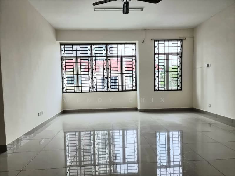 2-storey Terraced House for Sale in TAMAN PUCHONG UTAMA (Puchong) - Wendy Chin - Living Room - PropertyGuru.com.my