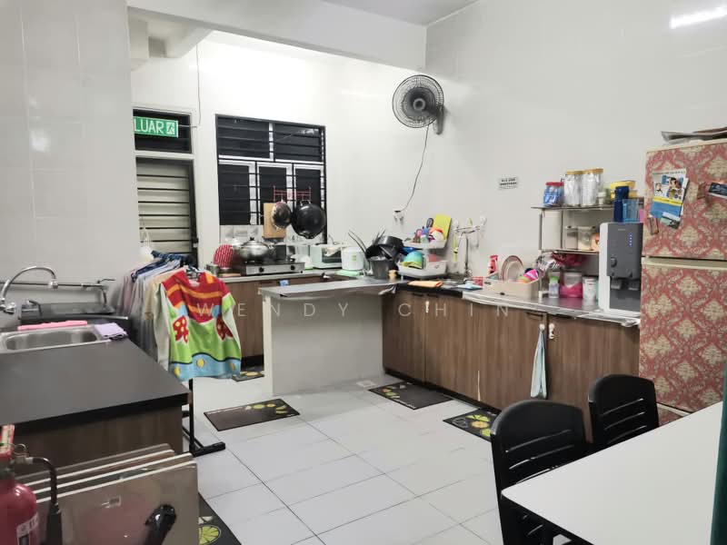 2-storey Terraced House for Sale in TAMAN PUCHONG UTAMA (Puchong) - Wendy Chin - Kitchen - PropertyGuru.com.my