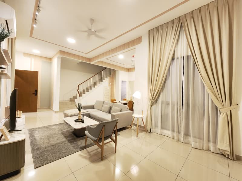 Rumah Berkembar untuk Dijual di Setia Alam (Selangor) - Ray Lee - Living Room - PropertyGuru.com.my