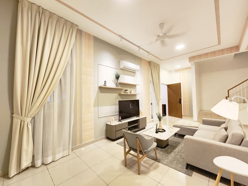 Rumah Berkembar untuk Dijual di Setia Alam (Selangor) - Ray Lee - Living Room - PropertyGuru.com.my