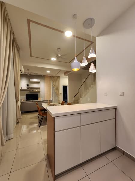 Rumah Berkembar untuk Dijual di Setia Alam (Selangor) - Ray Lee - Living Room - PropertyGuru.com.my