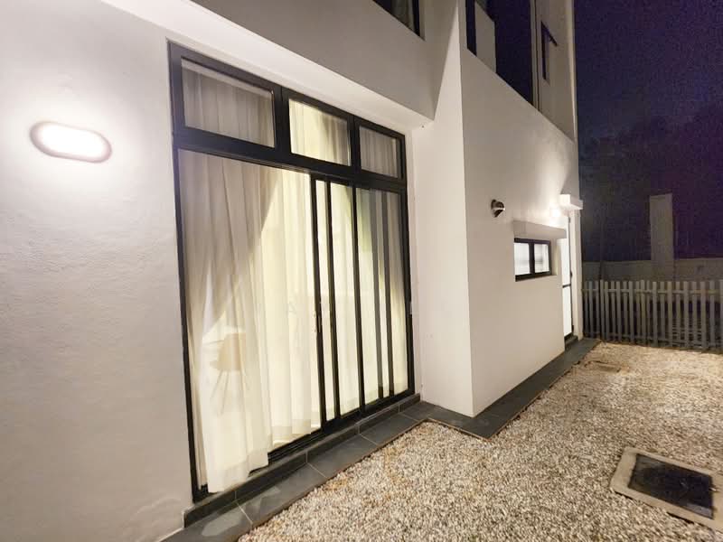 Rumah Berkembar untuk Dijual di Setia Alam (Selangor) - Ray Lee - Exterior - PropertyGuru.com.my