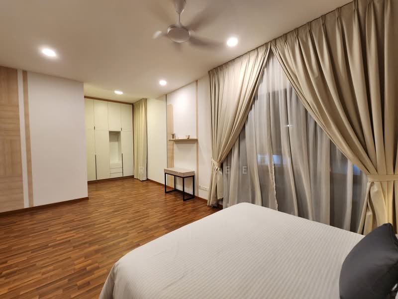 Rumah Berkembar untuk Dijual di Setia Alam (Selangor) - Ray Lee - Bedroom - PropertyGuru.com.my