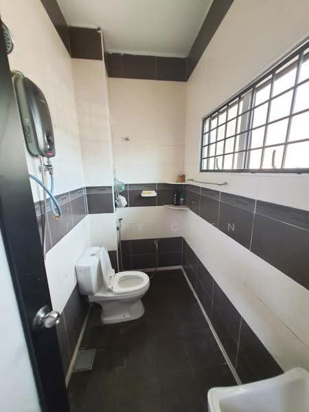 2-storey Terraced House for Sale in Bandar Putra Permai (Seri Kembangan) - Terry Chen - PropertyGuru.com.my