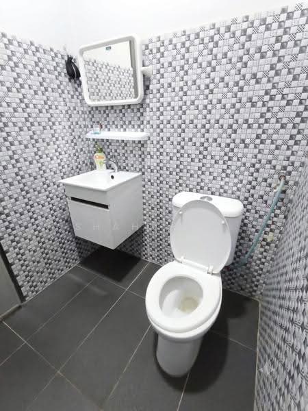 Rumah Teres 2-Tingkat untuk Dijual di Usj 11 (Subang Jaya) - Shahshi T - Bathroom - PropertyGuru.com.my