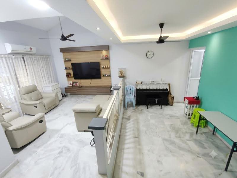 Rumah Teres 2-Tingkat untuk Dijual di Usj 11 (Subang Jaya) - Shahshi T - Living Room - PropertyGuru.com.my