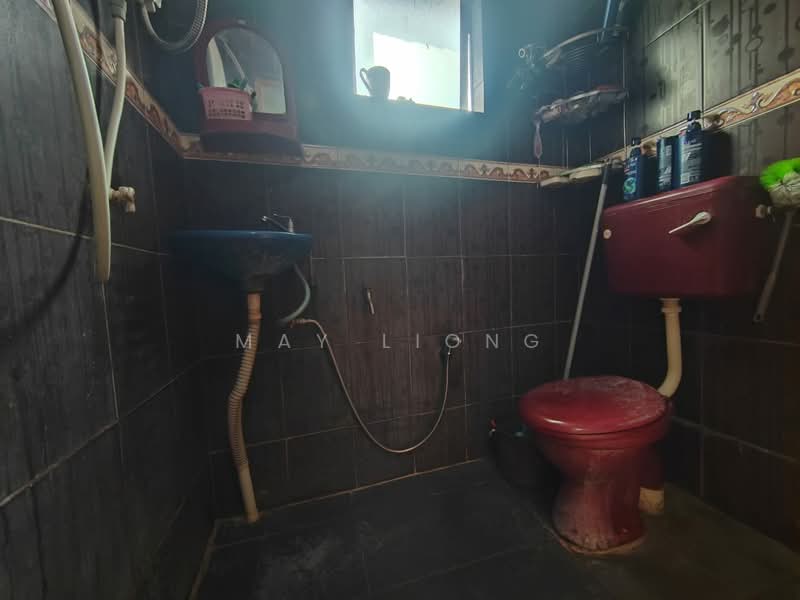 Rumah Teres 2 Tingkat untuk Dijual di Rawang Perdana (Rawang) - May Liong - Bathroom - PropertyGuru.com.my