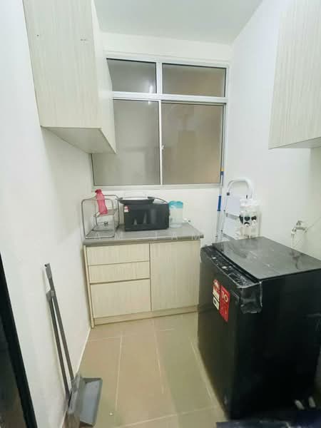 Kondominium untuk Disewa di Platinum Splendor Residence - Sam Jamal - Kitchen - PropertyGuru.com.my