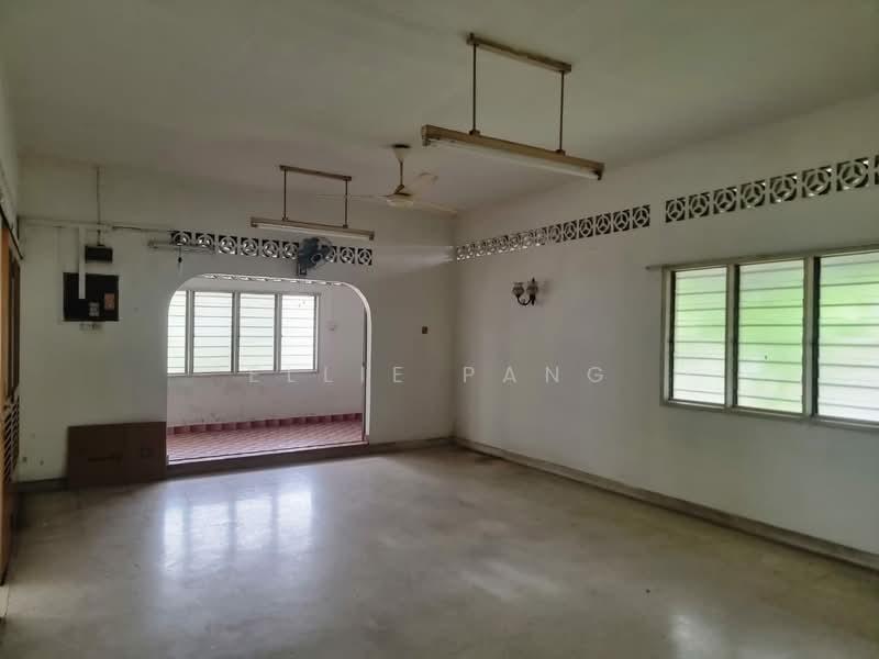 Rumah Banglo untuk Disewa di Kampung Kuala Ampang (Ulu Kelang) - Ellie Pang - Living Room - PropertyGuru.com.my