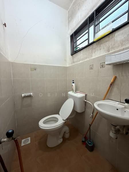 2-storey Terraced House for Sale in Taman Scientex Pasir Gudang (Pasir Gudang) - Robin Lim - Bathroom - PropertyGuru.com.my