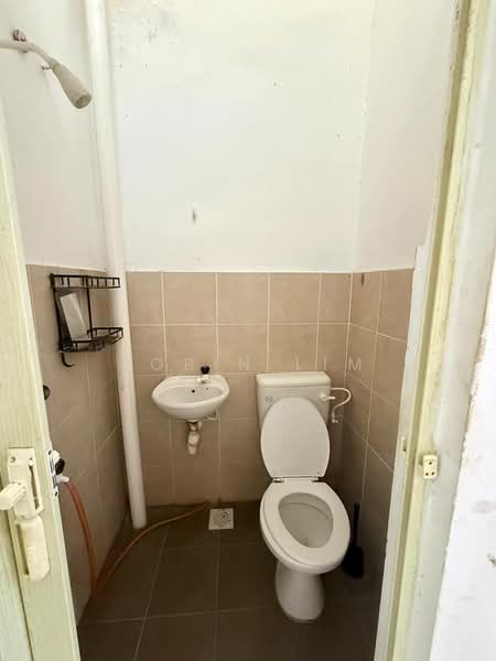 2-storey Terraced House for Sale in Taman Scientex Pasir Gudang (Pasir Gudang) - Robin Lim - Bathroom - PropertyGuru.com.my