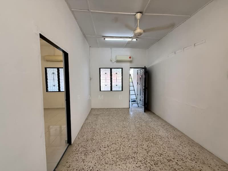 1-storey Terraced House for Sale in Taman Indah Jaya (Kluang) - Sam Bro - Interior - PropertyGuru.com.my