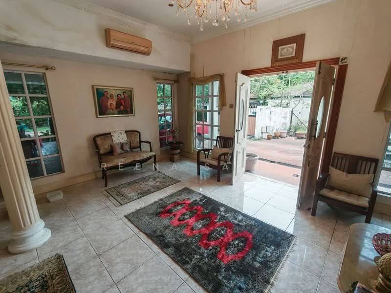 Bungalow for Sale in Seksyen 16 (Petaling Jaya) - Reena Sarif - Entrance - PropertyGuru.com.my