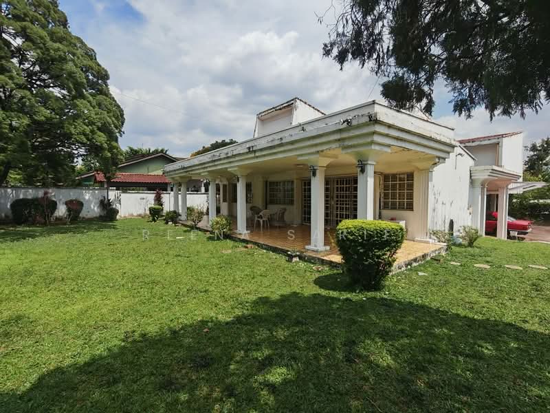Bungalow for Sale in Seksyen 16 (Petaling Jaya) - Reena Sarif - Exterior - PropertyGuru.com.my
