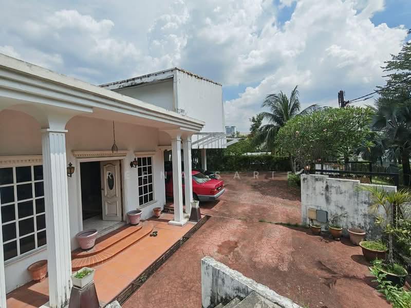 Bungalow for Sale in Seksyen 16 (Petaling Jaya) - Reena Sarif - Exterior - PropertyGuru.com.my