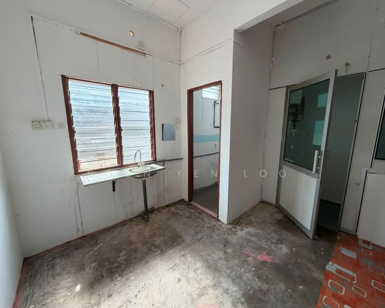 Shop for Rent in Indera Mahkota 2 (Kuantan) - Kenny Loo - Kitchen - PropertyGuru.com.my